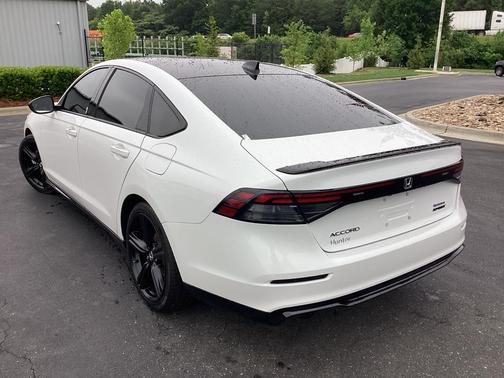 Platinum White Pearl 2024 Honda Accord Hybrid Sport-L