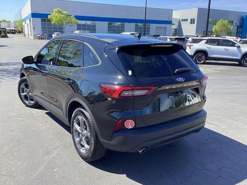 Agate Black Metallic 2025 Ford Escape ST-Line