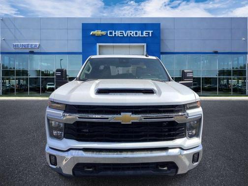 Summit White 2025 Chevrolet Silverado 2500 LT