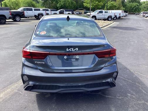 Gravity Gray 2024 Kia Forte LXS