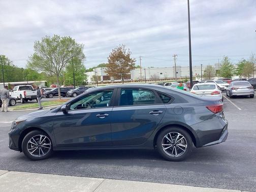 Gravity Gray 2024 Kia Forte LXS