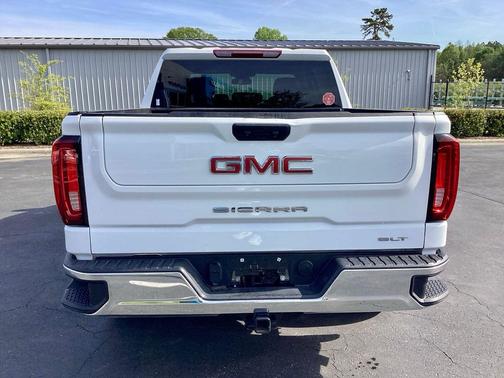 Summit White 2025 GMC Sierra 1500 SLT