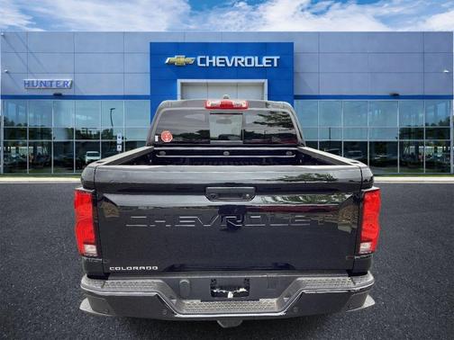 Black 2026 Chevrolet Colorado LT