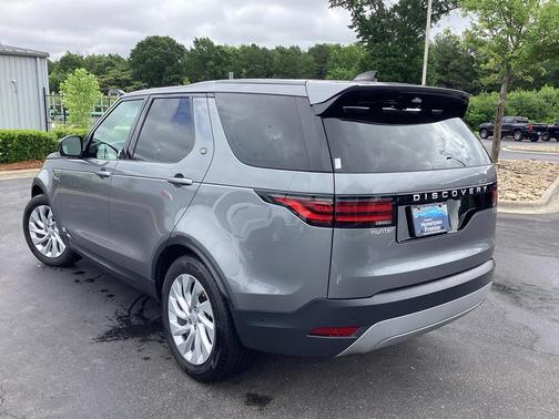 Teal 2025 Land Rover Discovery P300 S