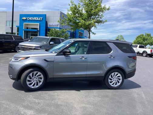 Teal 2025 Land Rover Discovery P300 S