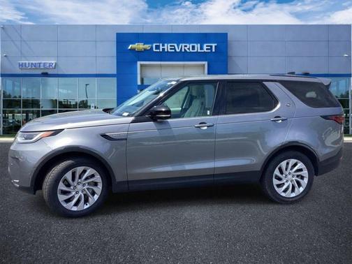 Teal 2025 Land Rover Discovery P300 S
