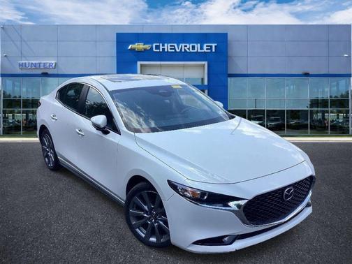 Snowflake White Pearl Mica 2025 Mazda Mazda3 FWD w/Preferred Package