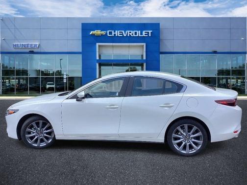 Snowflake White Pearl Mica 2025 Mazda Mazda3 FWD w/Preferred Package
