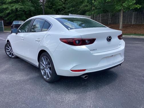 Snowflake White Pearl Mica 2025 Mazda Mazda3 FWD w/Preferred Package