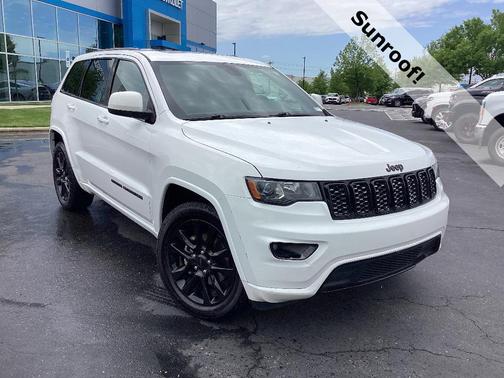 Bright White Clearcoat 2019 Jeep Grand Cherokee Altitude