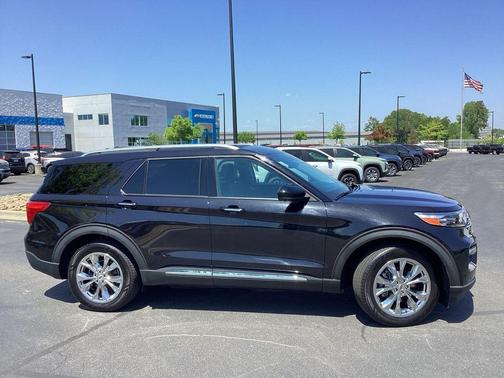 Agate Black Metallic 2022 Ford Explorer Limited