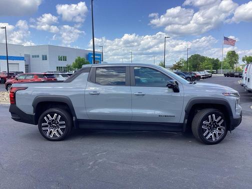 Slate Gray Metallic 2026 Chevrolet Silverado EV Custom - Standard Range 4WD