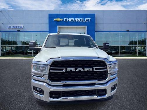 Bright White Clearcoat 2024 RAM 2500 Big Horn Crew Cab 4x4 6'4' Box
