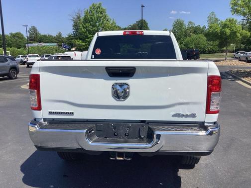 Bright White Clearcoat 2024 RAM 2500 Big Horn Crew Cab 4x4 6'4' Box