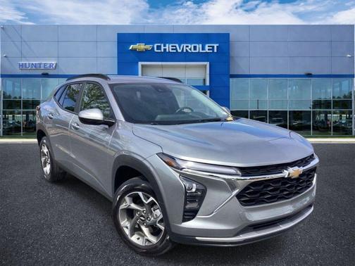 Sterling Gray Metallic 2025 Chevrolet Trax LT