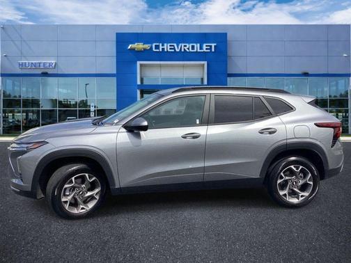 Sterling Gray Metallic 2025 Chevrolet Trax LT