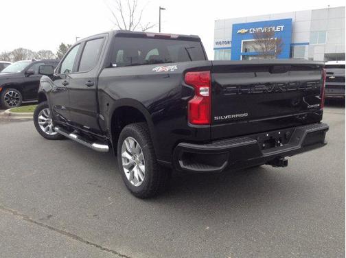 Black 2021 Chevrolet Silverado 1500 Custom