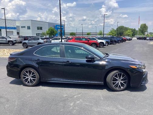 Midnight Black Metallic 2024 Toyota Camry SE