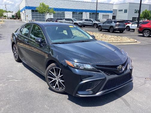 Midnight Black Metallic 2024 Toyota Camry SE