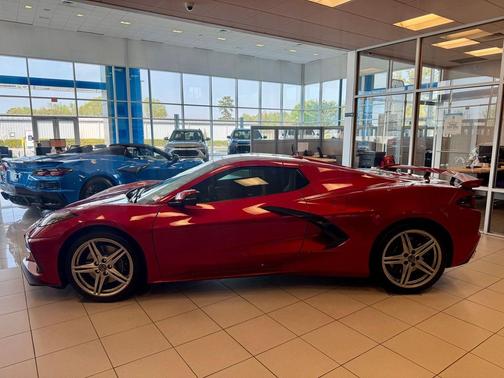 Red Mist Metallic Tintcoat 2026 Chevrolet Corvette Stingray w/2LT