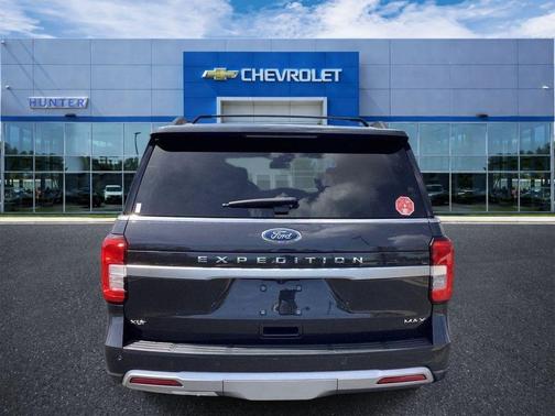 Dark Matter Gray Metallic 2024 Ford Expedition Max XLT