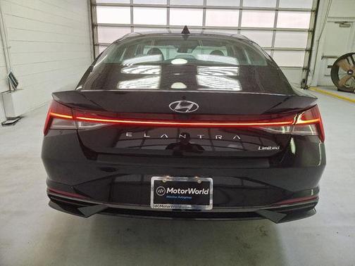 2023 Hyundai ELANTRA Limited