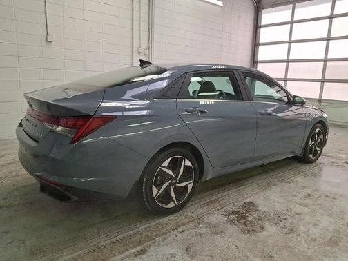 2023 Hyundai ELANTRA HEV Limited