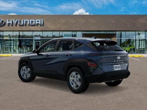 2025 Hyundai KONA SE