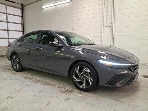 2025 Hyundai ELANTRA Sport