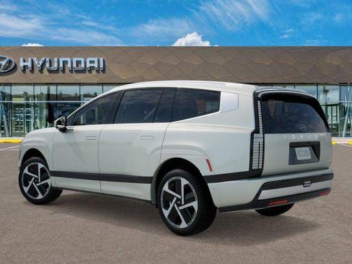 Snow White Pearl 2026 Hyundai IONIQ 9 Performance Calligraphy