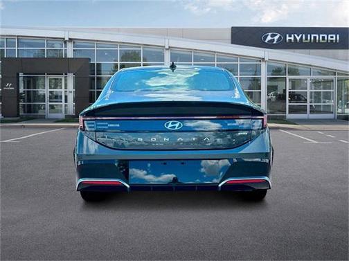 2025 Hyundai SONATA Hybrid SE