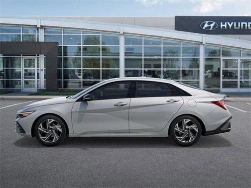 2025 Hyundai ELANTRA Sport
