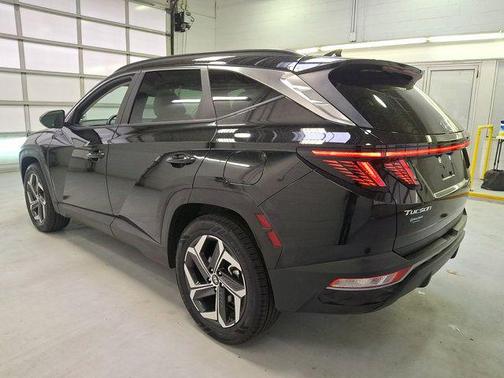 Black Pearl 2024 Hyundai TUCSON SEL