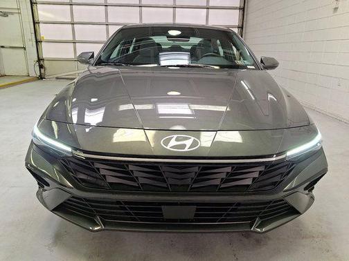 2025 Hyundai ELANTRA HEV Limited