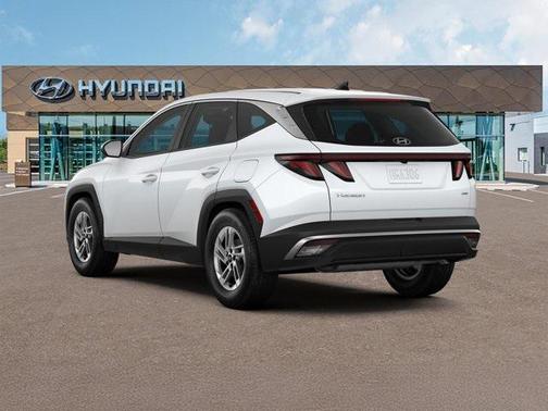 2025 Hyundai TUCSON SE