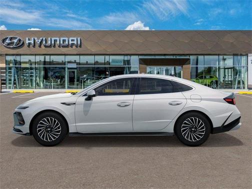 2025 Hyundai SONATA Hybrid Limited