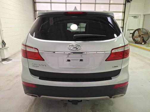 2016 Hyundai SANTA FE SE