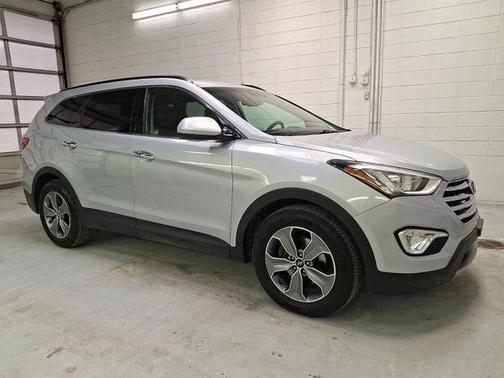 2016 Hyundai SANTA FE SE