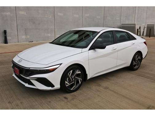 White 2025 Hyundai ELANTRA SEL Sport