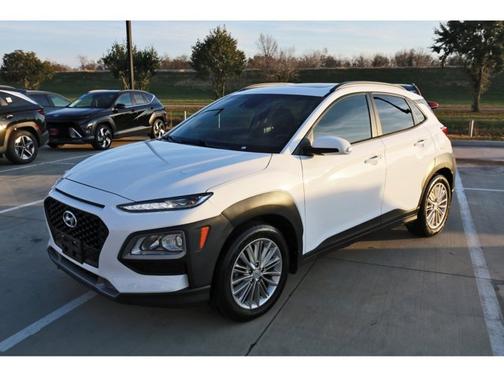 2021 Hyundai KONA SEL Plus