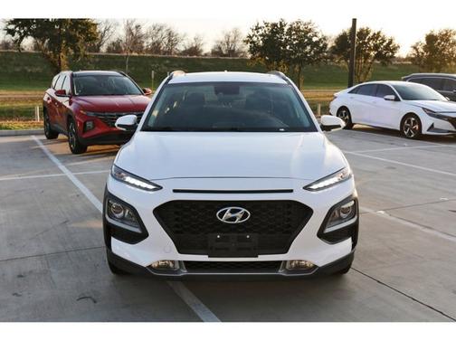 2021 Hyundai KONA SEL Plus