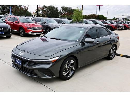 2024 Hyundai ELANTRA Limited