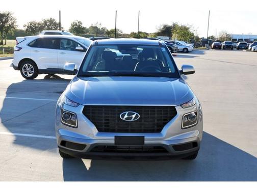2025 Hyundai VENUE SE