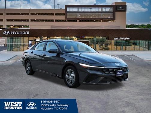 2024 Hyundai ELANTRA SE