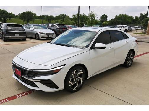 White 2025 Hyundai ELANTRA SEL Convenience