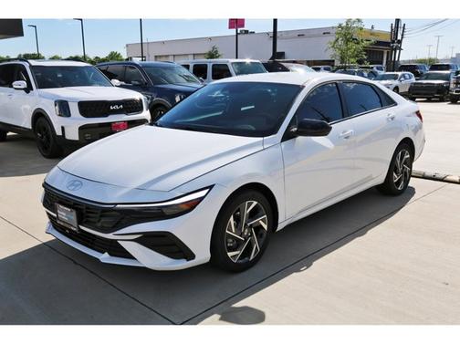 2025 Hyundai ELANTRA HEV SEL Sport