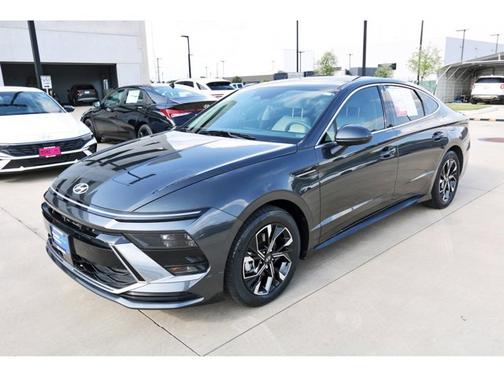 Gray 2025 Hyundai SONATA SEL