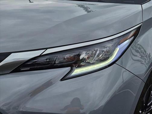 2024 Toyota Sienna XSE 7 Passenger