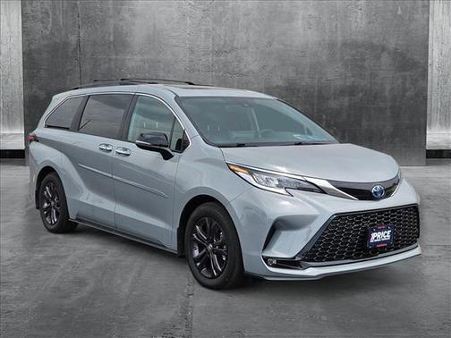 2024 Toyota Sienna XSE 7 Passenger