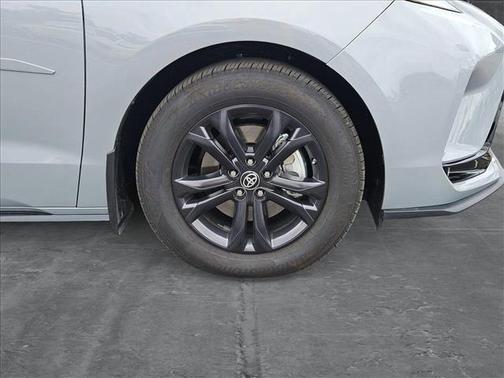 2024 Toyota Sienna XSE 7 Passenger